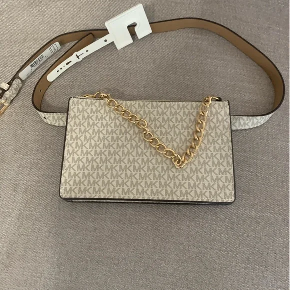 Michael Kors Fanny Pack Belt Bag with Chain Closure - Picture 3 of 3